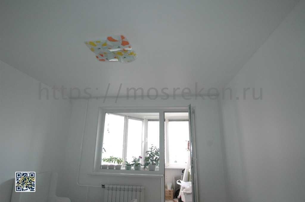 Натяжной потолок матовый в комнате у девочки на Щелковской