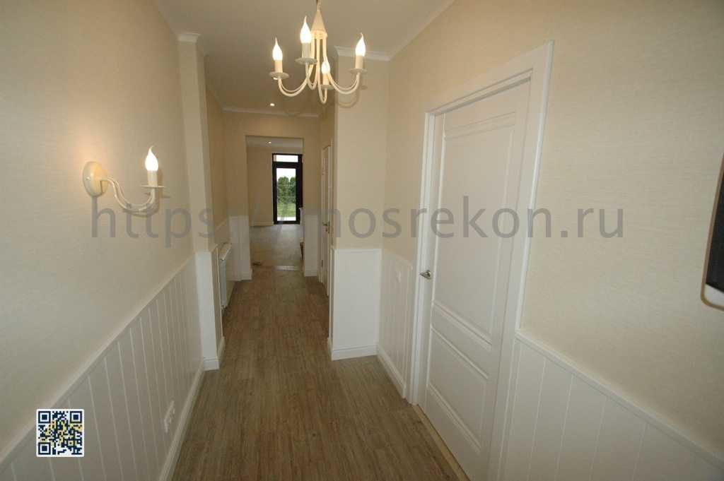 Дизайнерский ремонт коридора в частном доме в Суханово