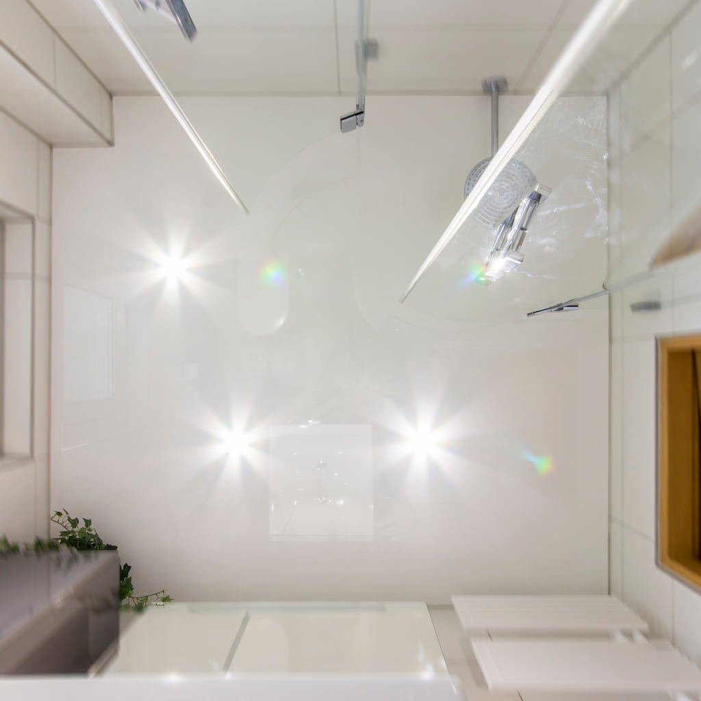 Как декорировать потолок в ванной: 8 отличных советов