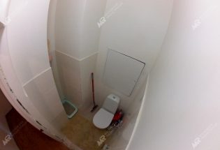 До ремонта в туалете